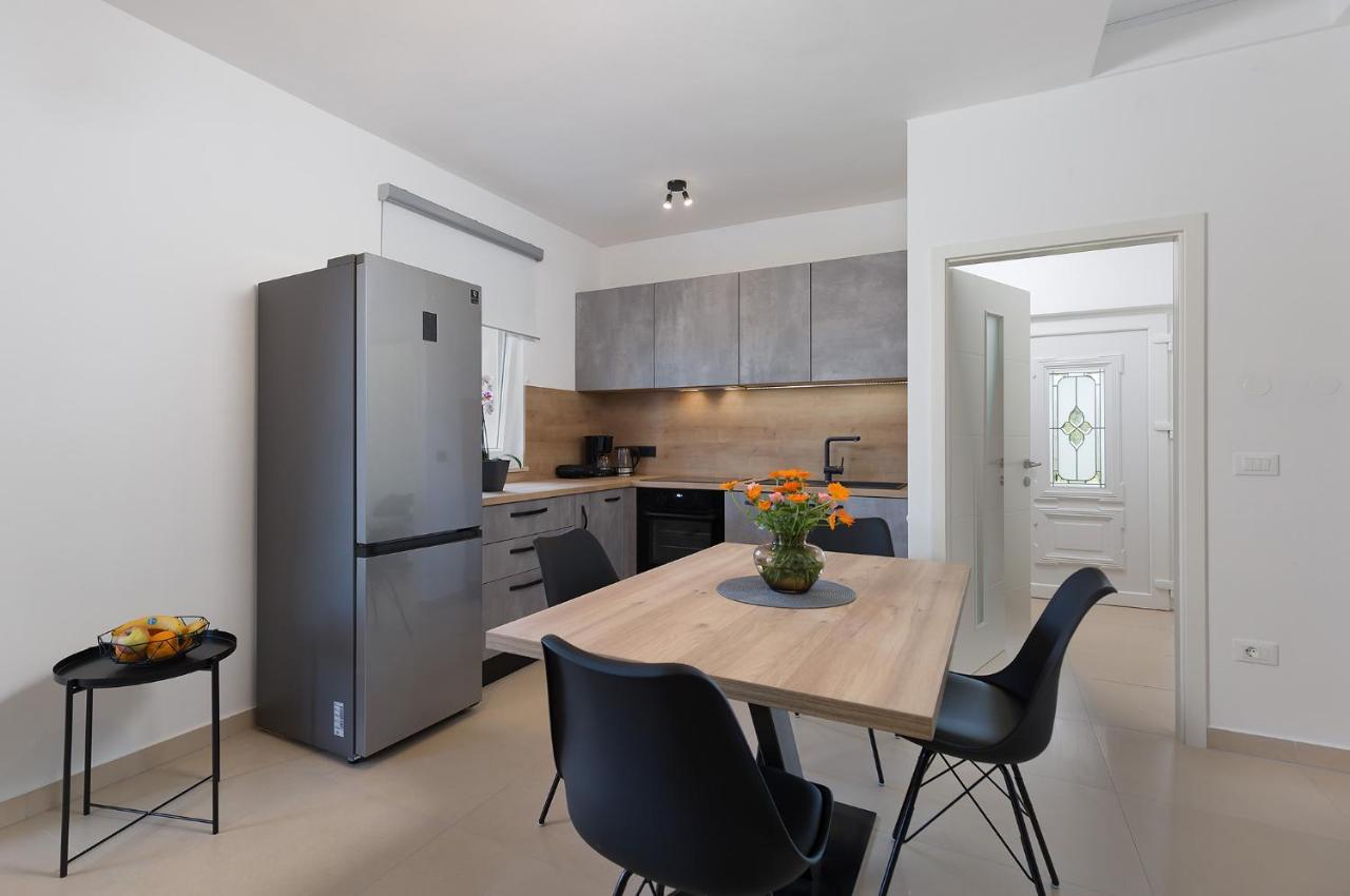 Appartamento House Anna Porec Esterno foto