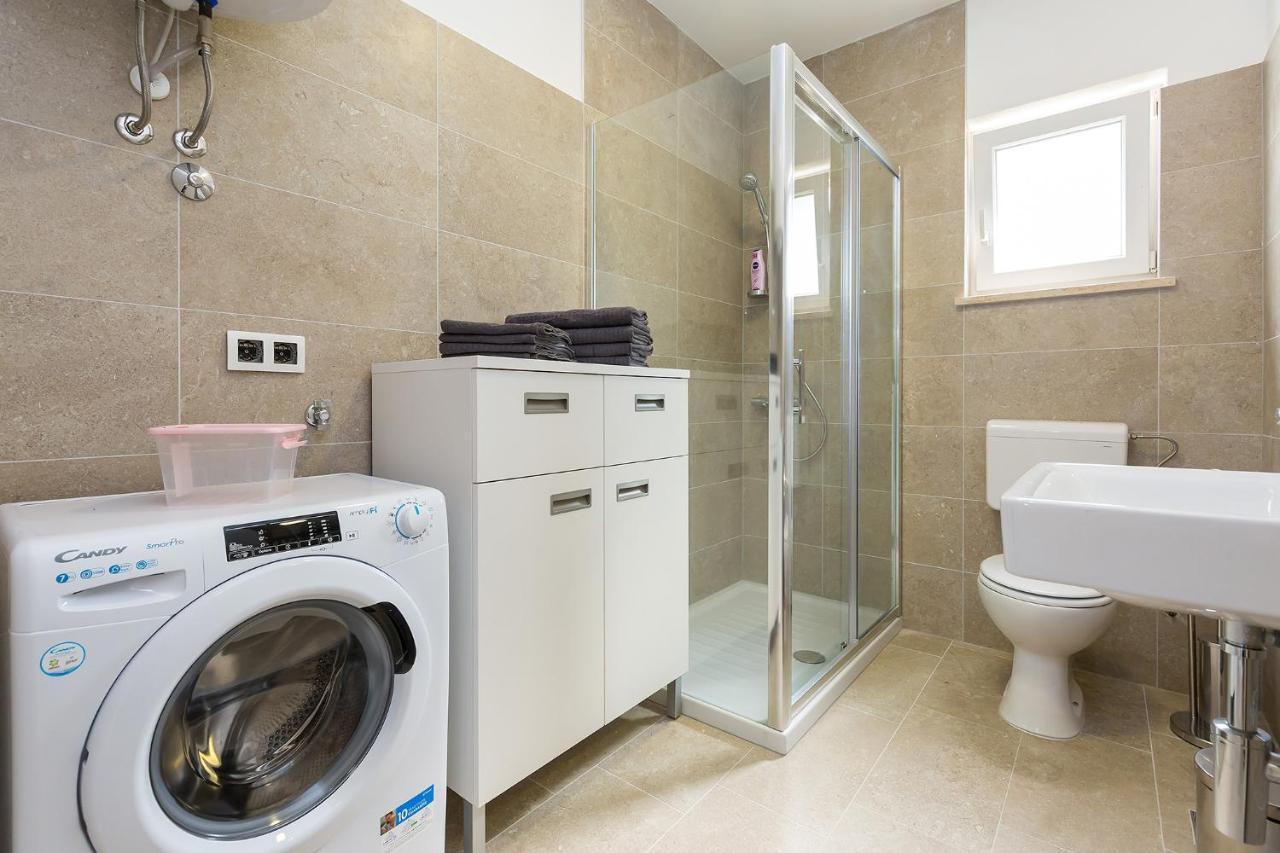 Appartamento House Anna Porec Esterno foto
