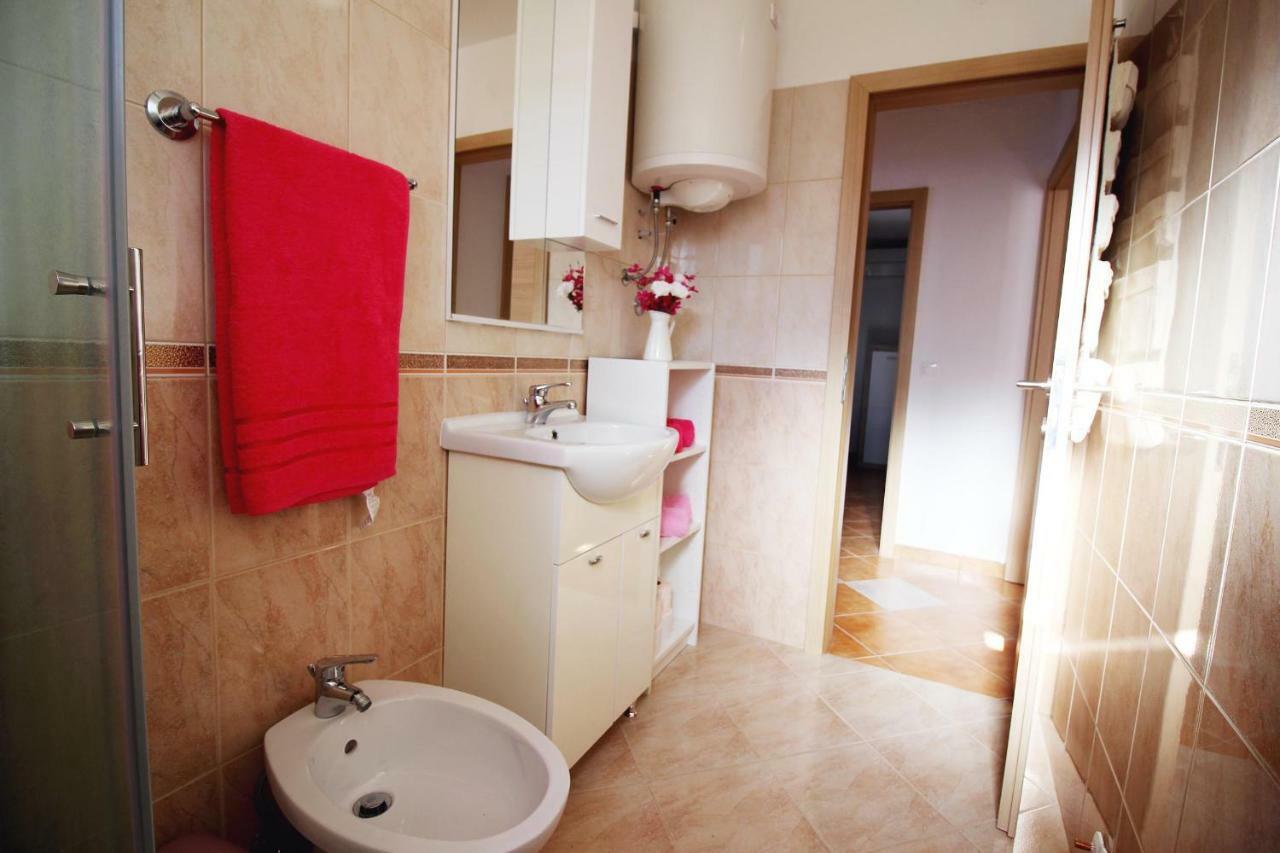 Appartamento House Anna Porec Esterno foto