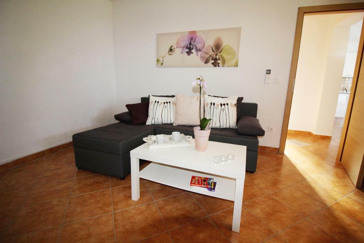 Appartamento House Anna Porec Esterno foto